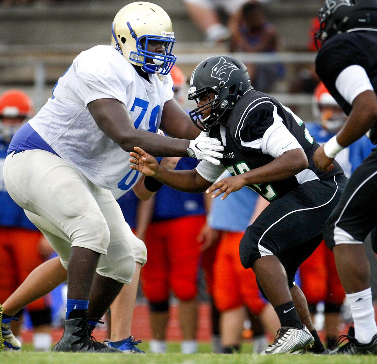 High School Football Berkeley S Kamren Mccray Looms Large On And