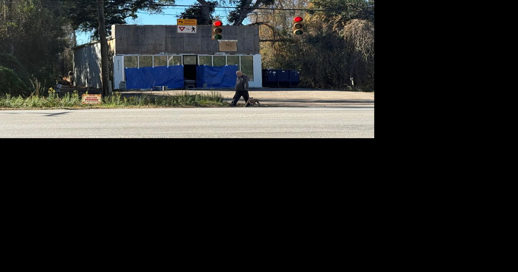 Ein jahrelang leerstehendes Gebäude in West Ashley wird endlich repariert ...