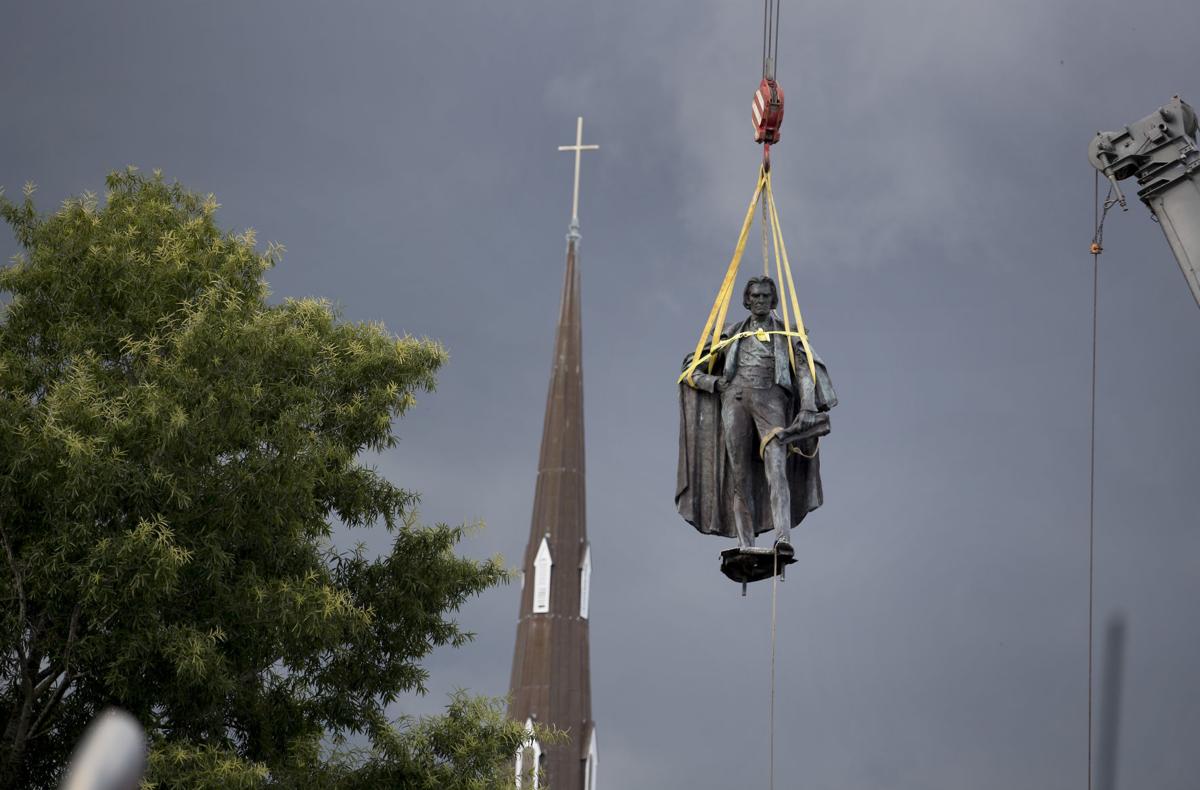 PRINT LEDE calhoun in air 2.jpg
