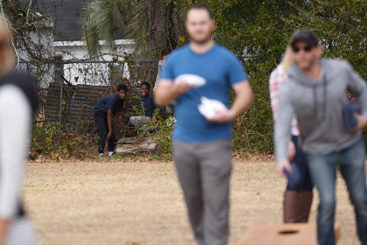 pc-020118-fe-cornhole 00012