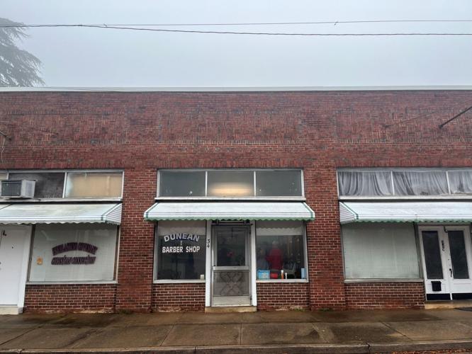 Greenville SC barber shop still offers trims after 85 years