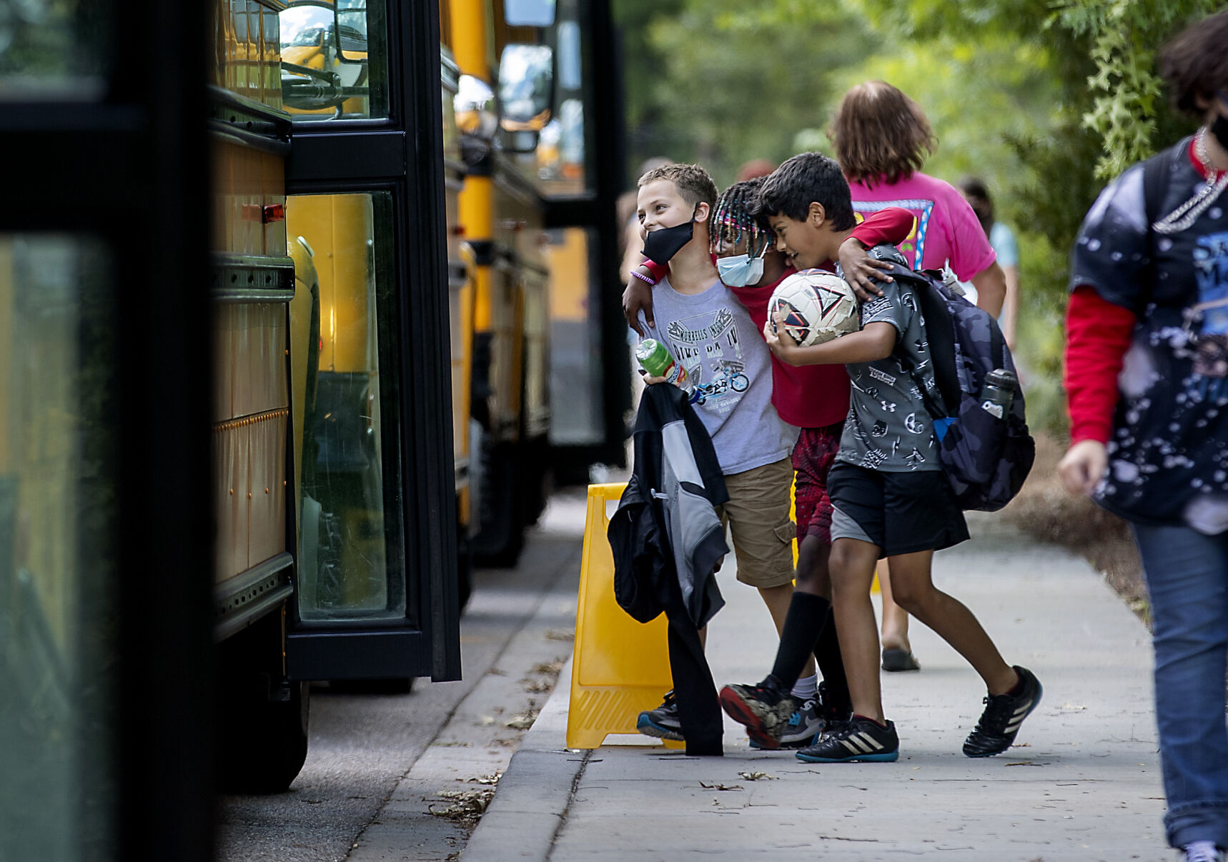 Charleston County School Board Votes To End Mask Requirement ...