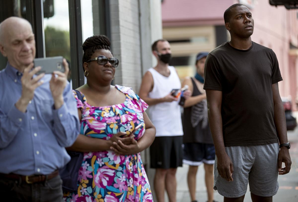 pp spectators on calhoun.jpg