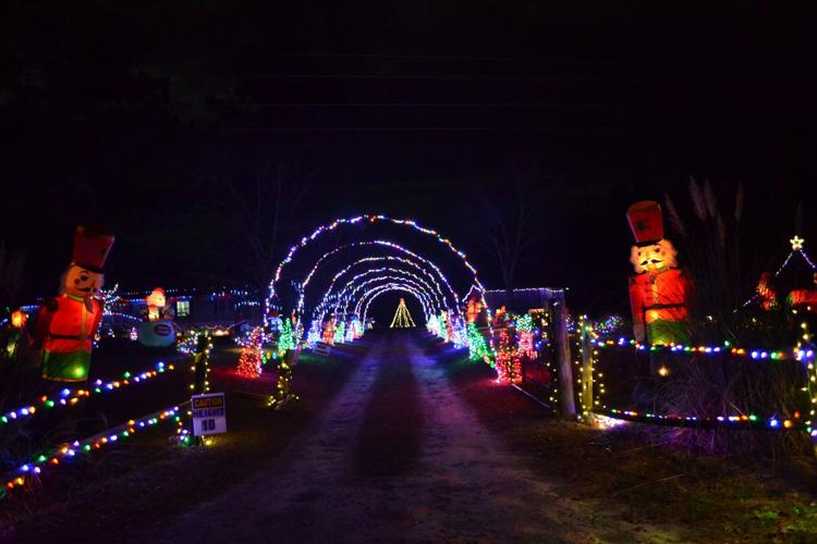 Sennsational Lights drivethru light display in Aiken brings something