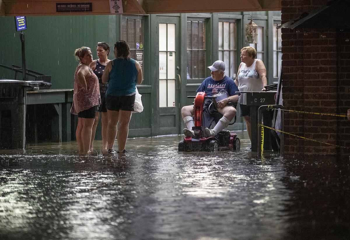 Pounding Rain Floods Streets Knocks Out Power In Charleston County News Postandcourier Com