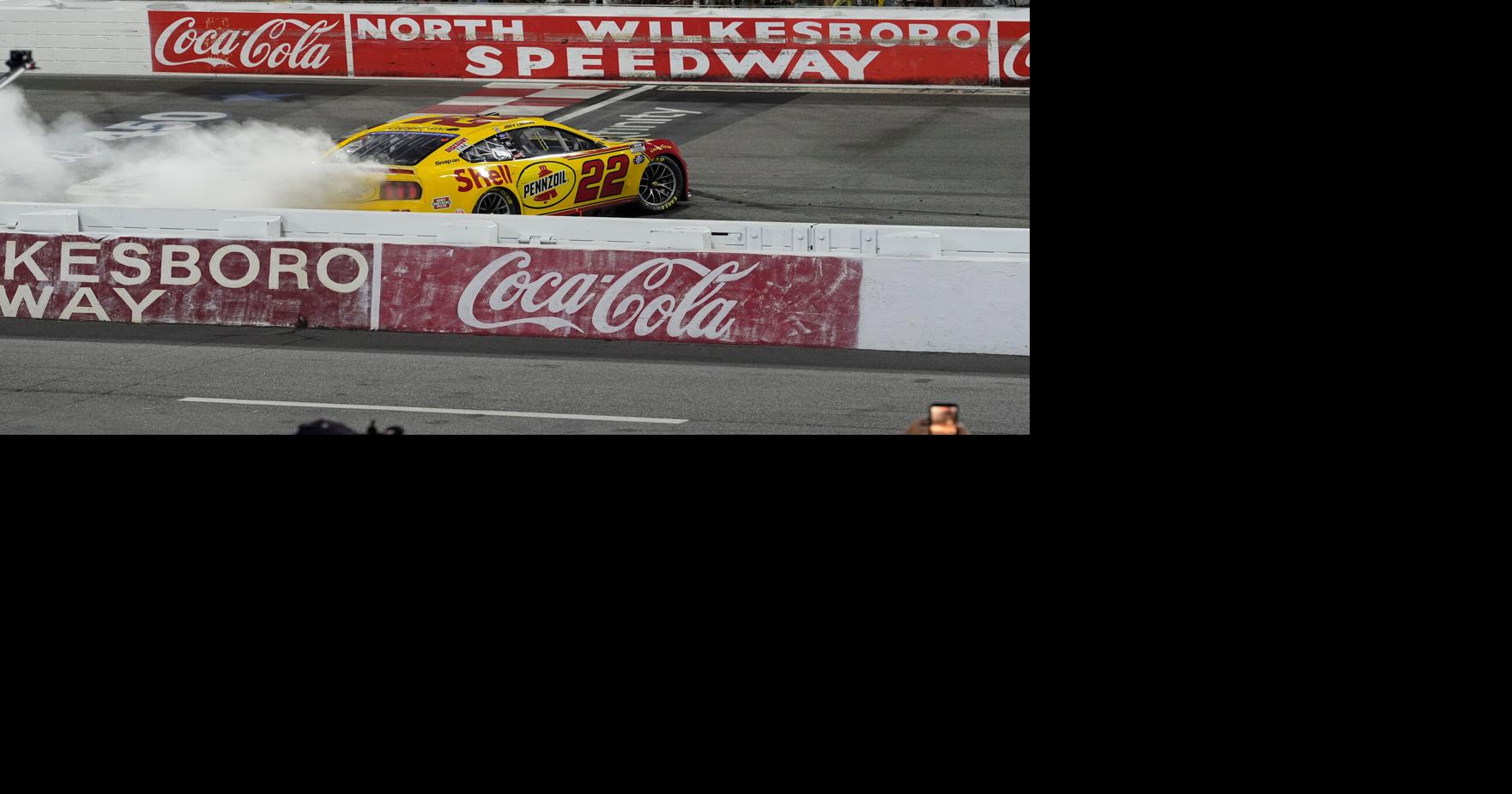 Logano's drought-ending win shakes up Chase