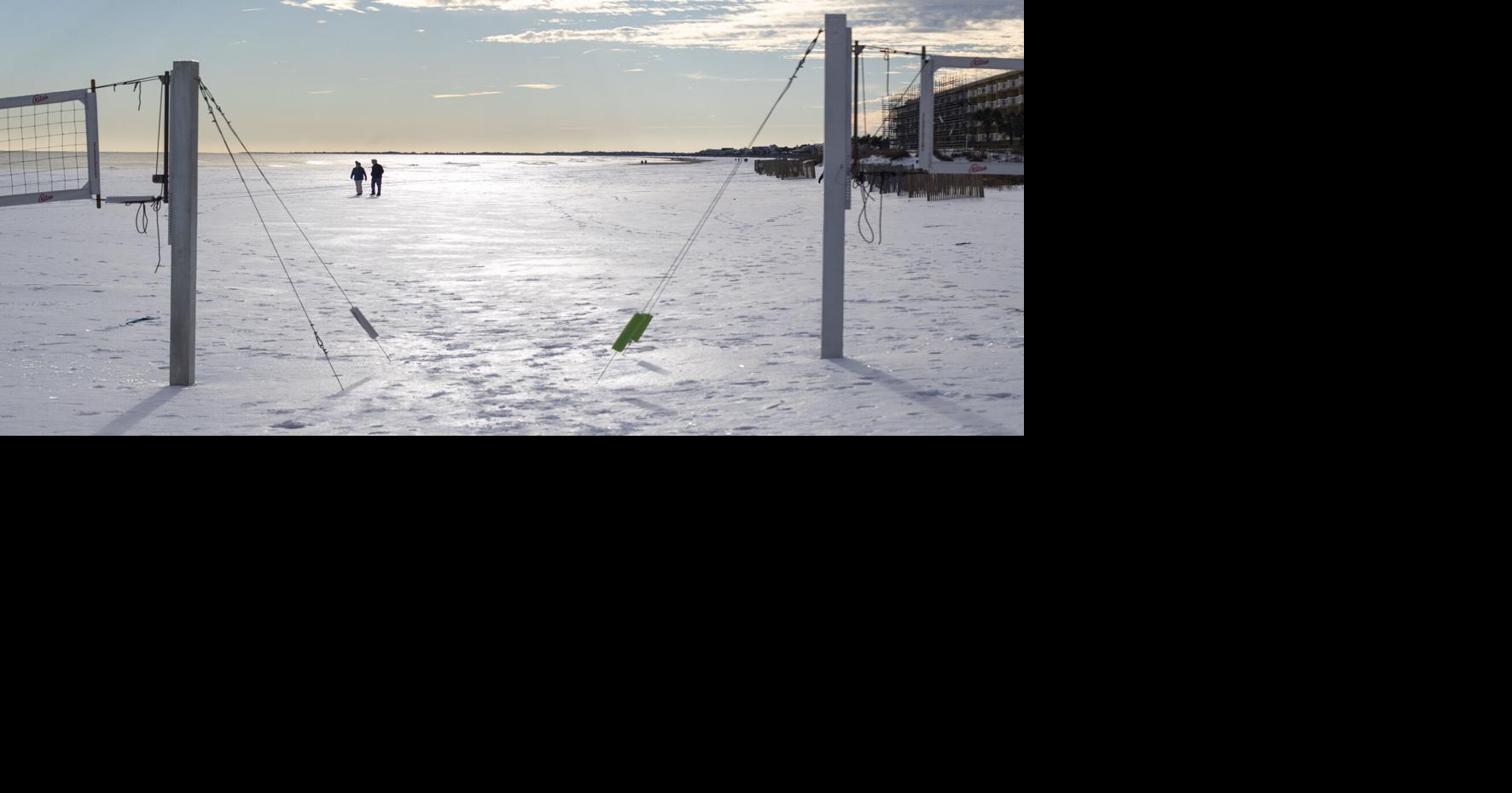 Snow in the Lowcountry? Meteorologists say flurries possible this weekend.