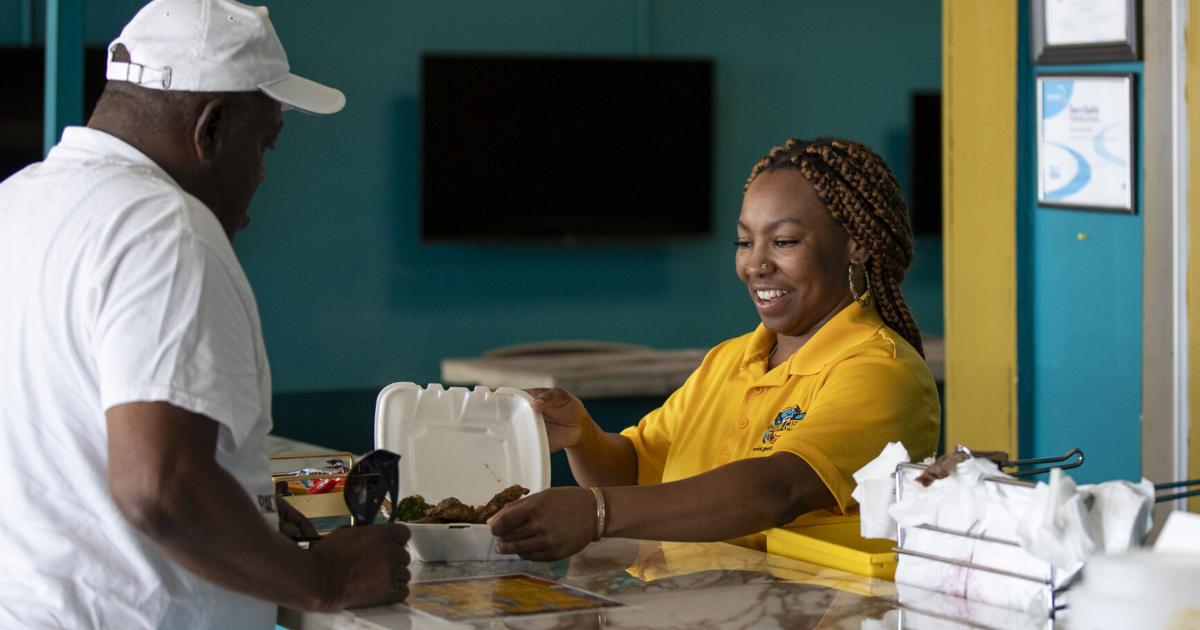 Photos: Geechie Garlic Crabs & Seafood is now open in Hanahan