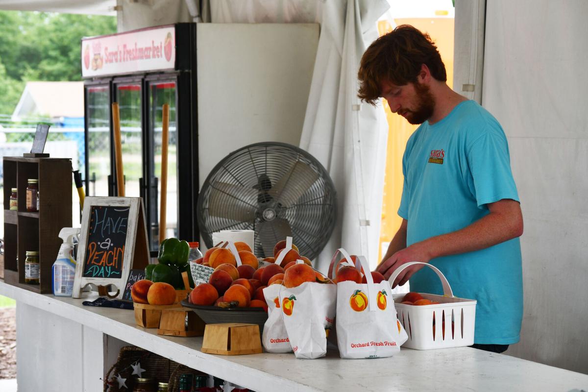 Peach Season Is Back And Farmers Are Ready To Sell Their Produce Local News Postandcourier Com Peach Season Is Back And Farmers Are Ready To Sell Their Produce Local News Postandcourier Com