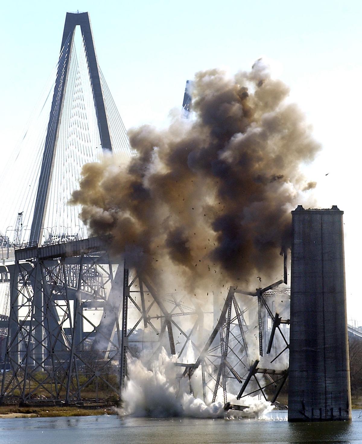 Building of the Ravenel Bridge