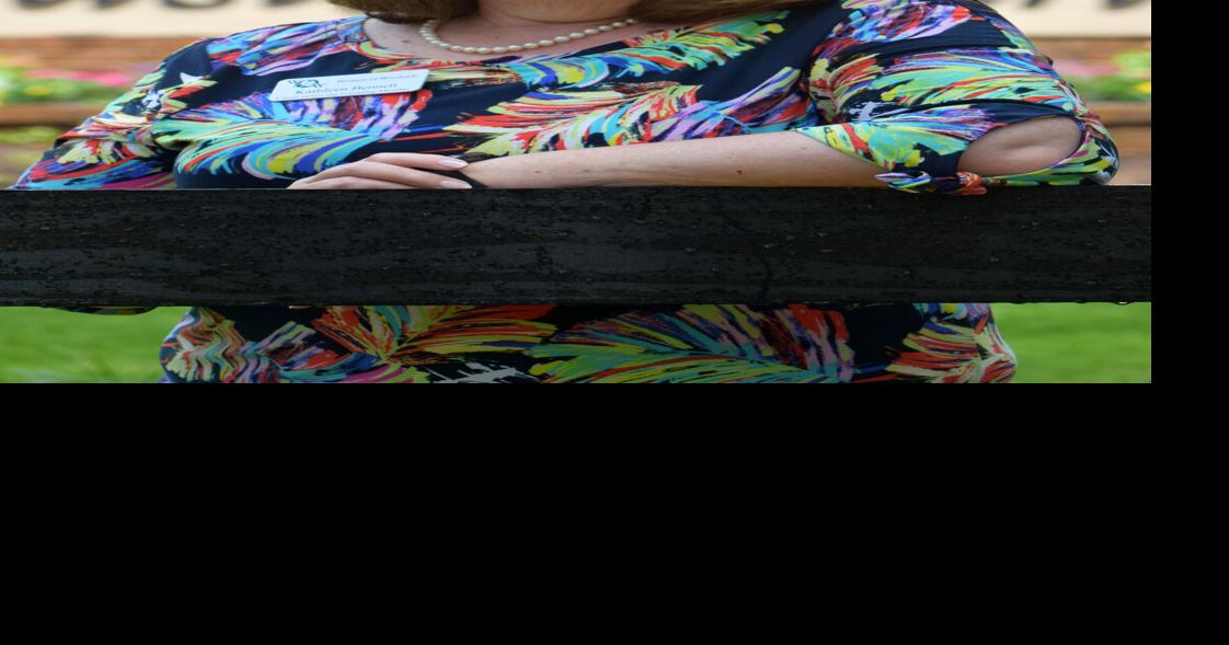 Kathleen WOW president helps lead Woodside's community