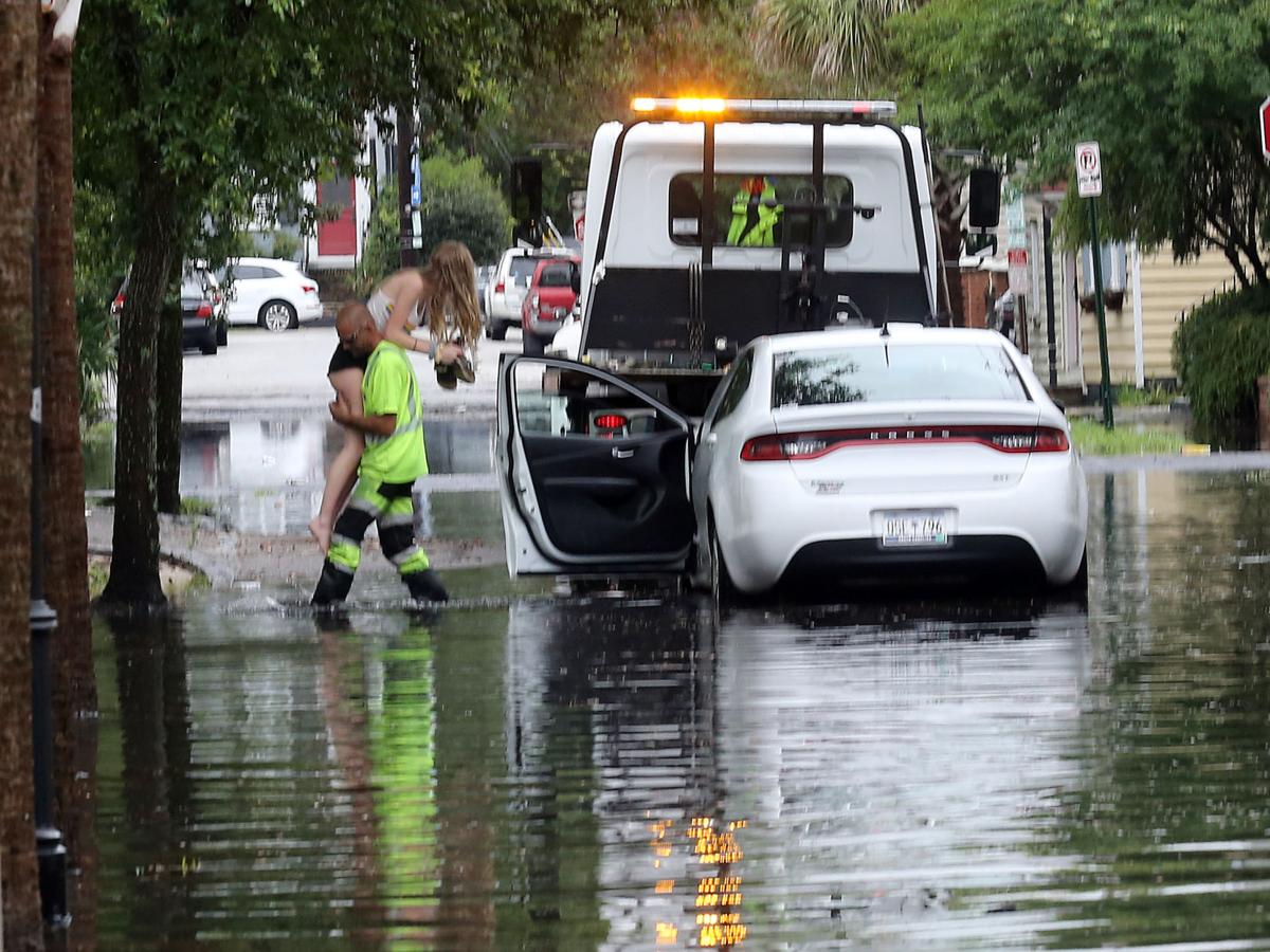 Photos Heavy Rains Flood Downtown Charleston Streets Photo Galleries Postandcourier Com