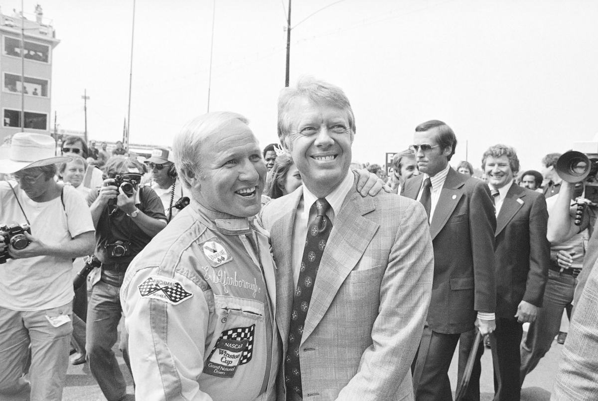 Darlington Raceway: Tradition keeps NASCAR's oldest major ...