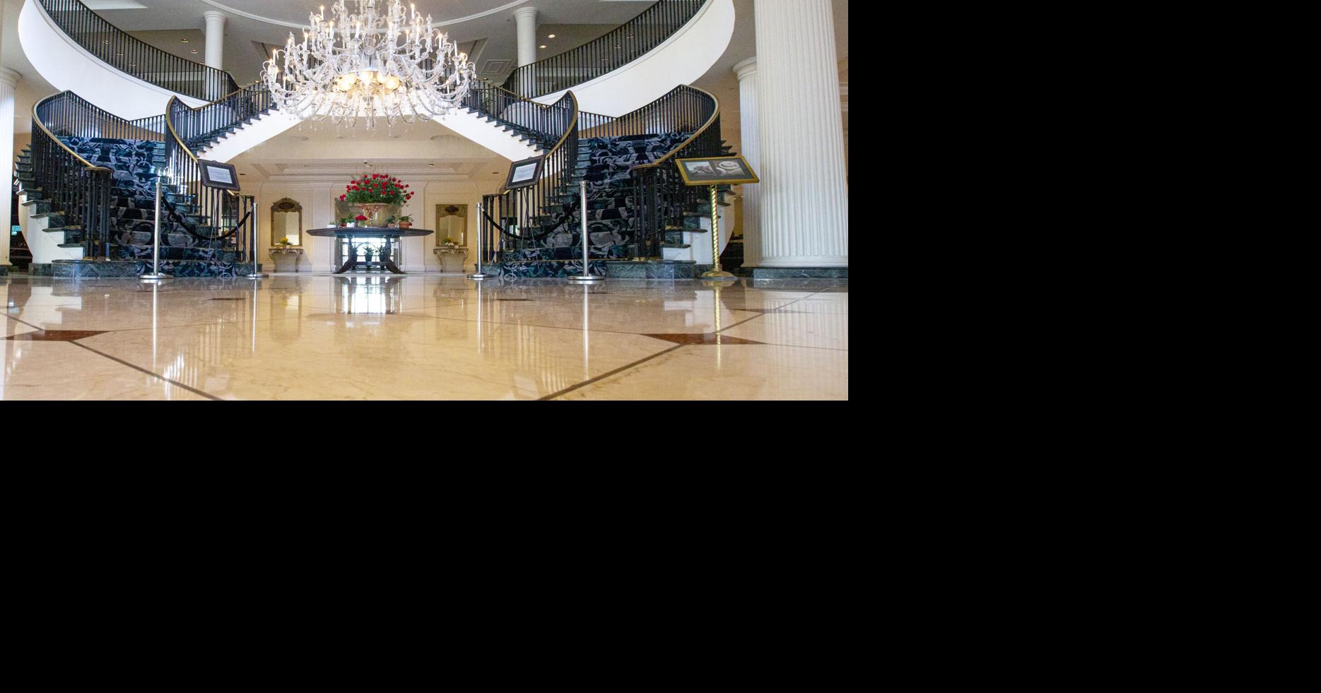 Charleston billionaire Ben Navarro to buy downtown's largest hotel