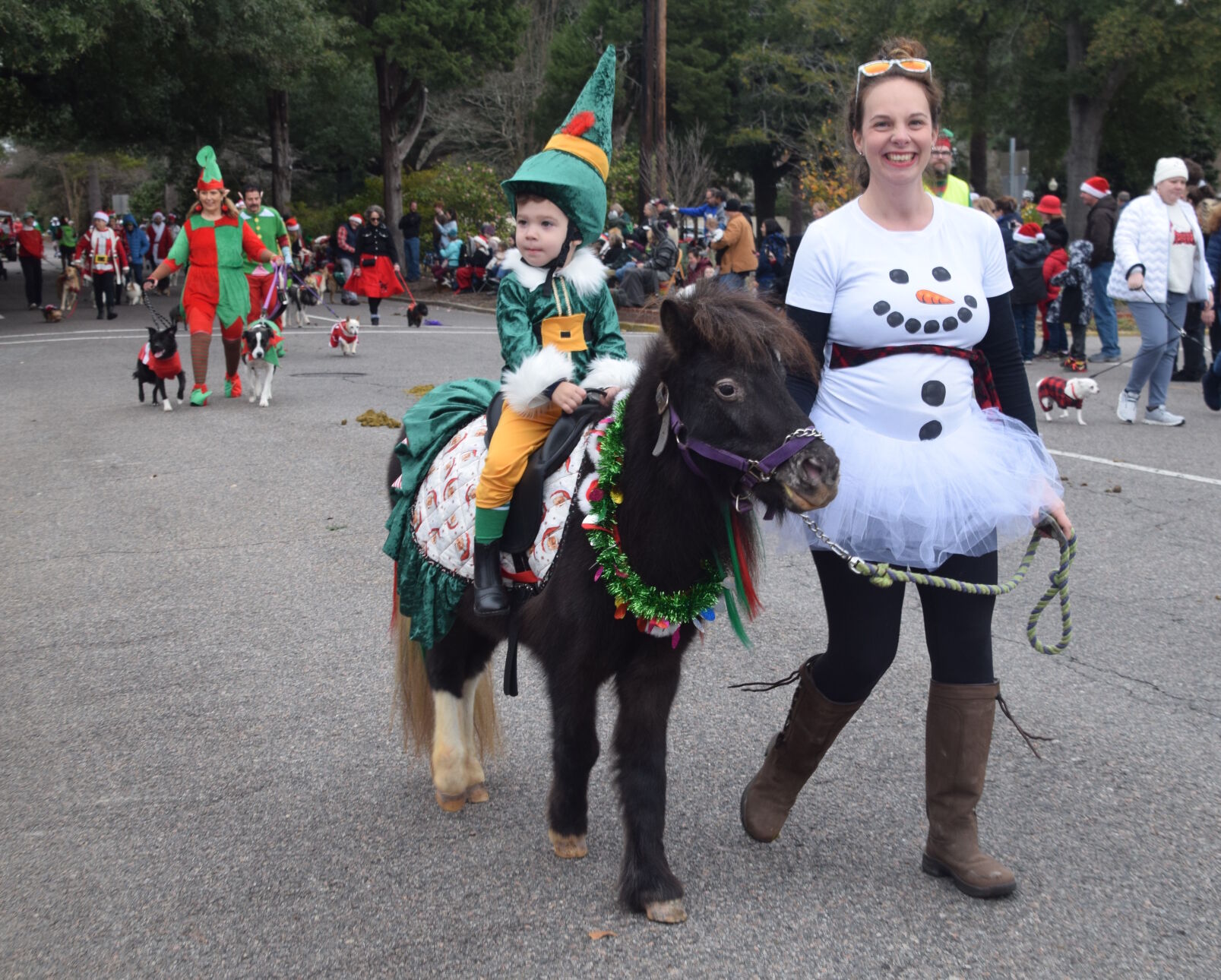 Hoofbeats And Carols Parade Brings Holiday Cheer To Downtown Aiken ...