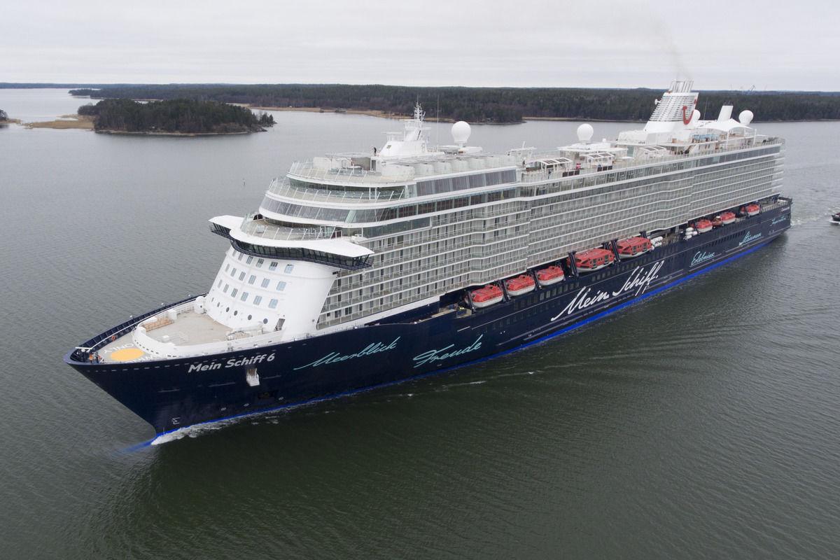 Big Pleasure Ships Gaining Popularity Among Charleston