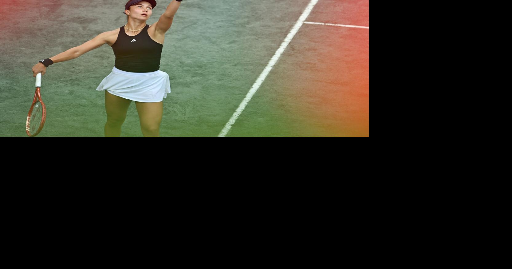 Teen tennis star charms Charleston Open crowd; Pegula survives