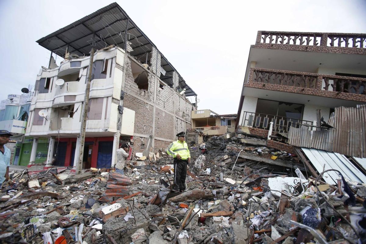 Ecuador earthquake: hundreds dead, thousands injured