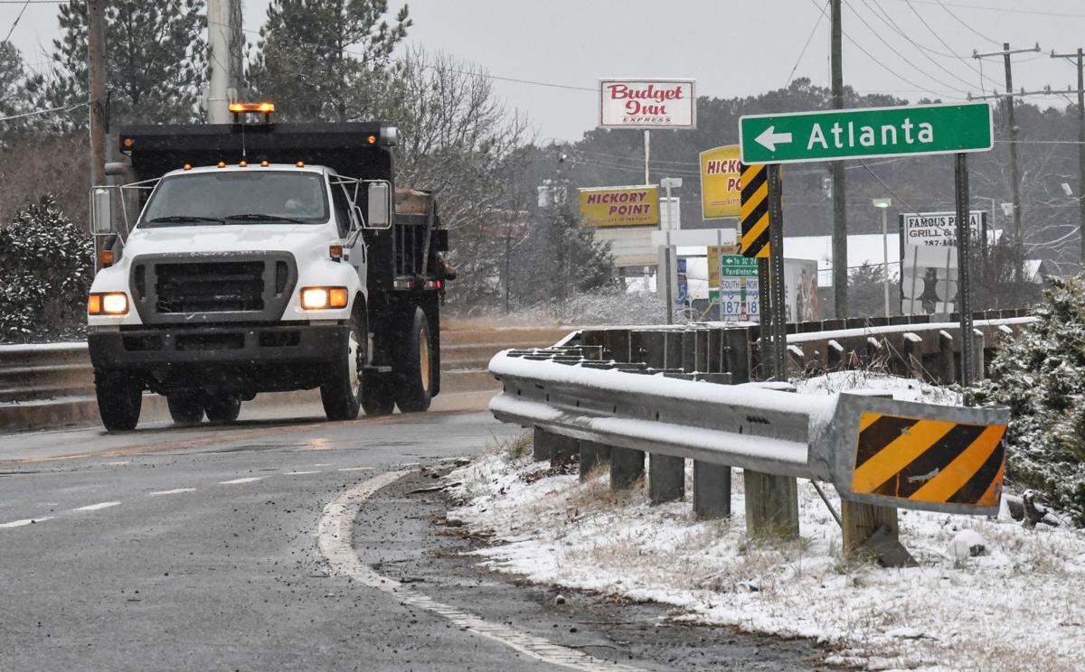 Winter storm drops snow over the South Photo Galleries