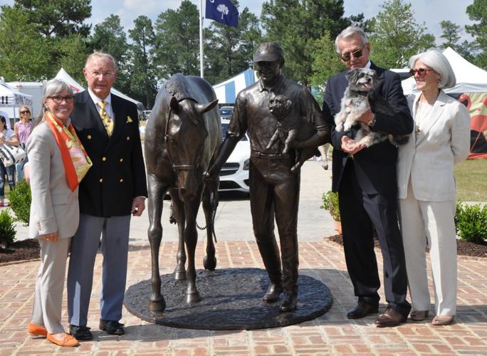 Statue of Duchossois unveiled at Bruce's Field 1