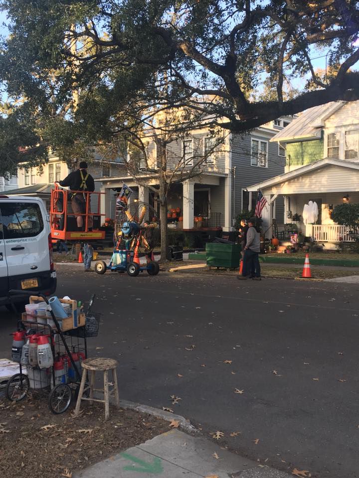 charleston sc halloween 2020 Jamie Lee Curtis Sightings Around Charleston And A Sneak Peek Of The Halloween Set Charleston Scene Postandcourier Com charleston sc halloween 2020