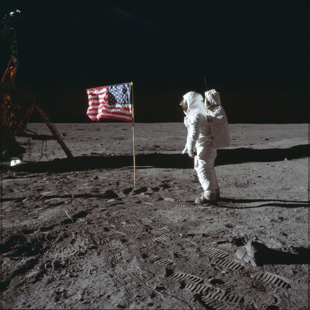 US, Soviets raced to moon landing during Apollo mission, SC space veterans  recall | News | postandcourier.com