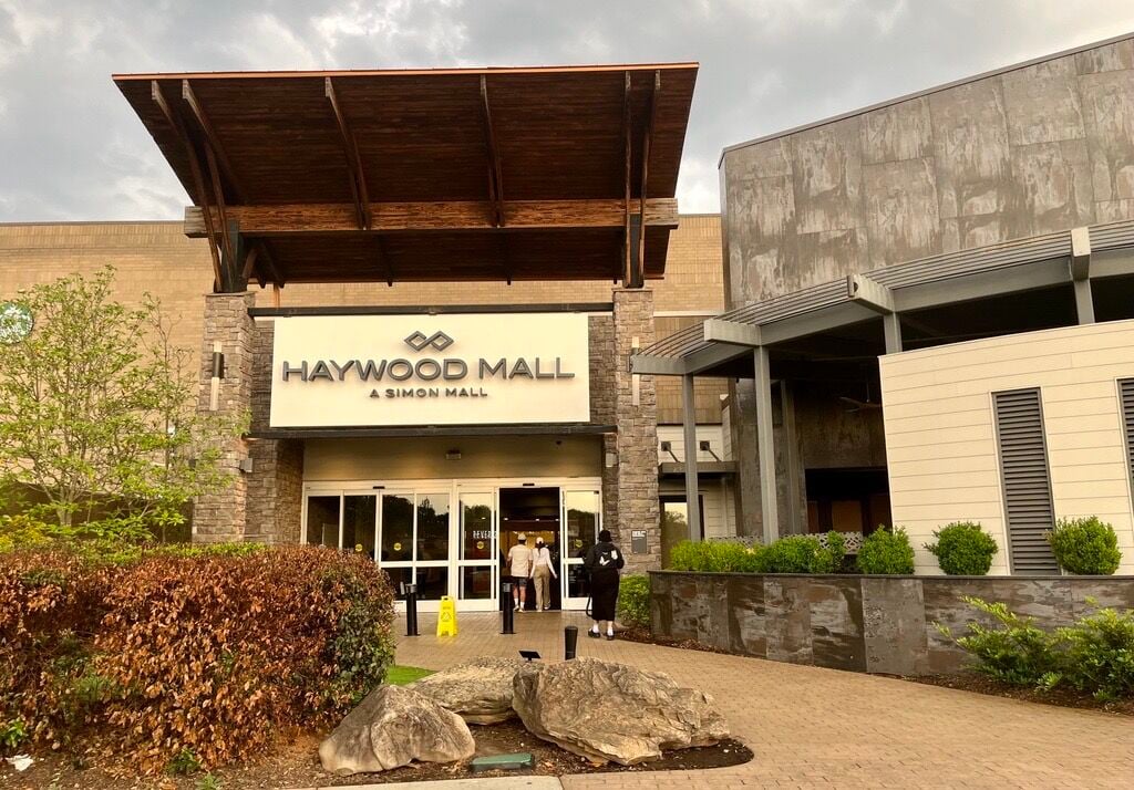 Post Ed Greenville police release details on Haywood Mall shooting