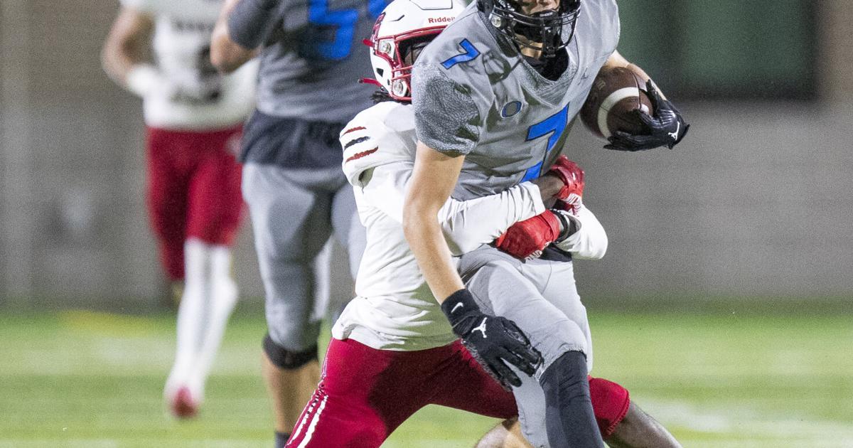 Photos Barnwell High School and Oceanside Collegiate play in SCHSL