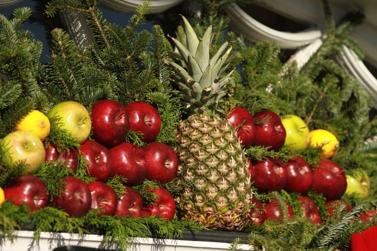 Boone Hall Christmas Charleston Scene