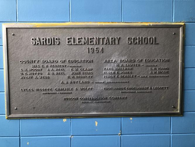 Salley families experience old Sardis school in its new role