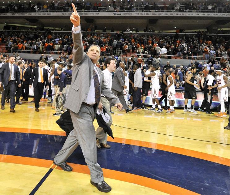 Auburn Presents A Different Shade Of Orange But The Same Bruce
