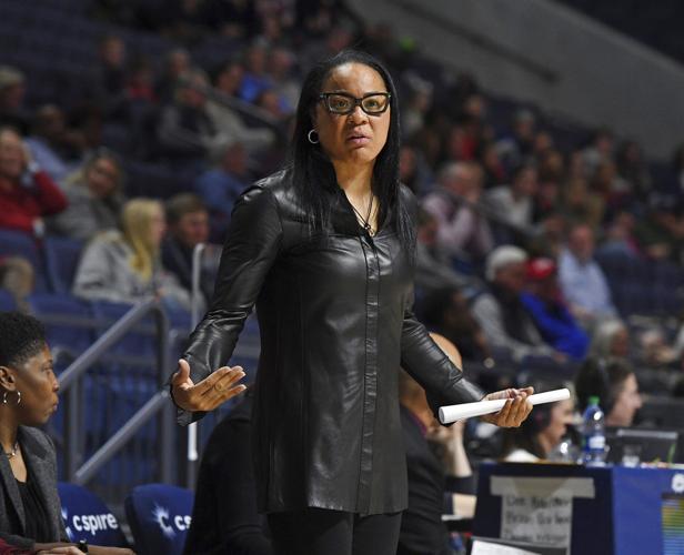 Dawn Staley's ethnicity, parents, nationality, and siblings - Tuko