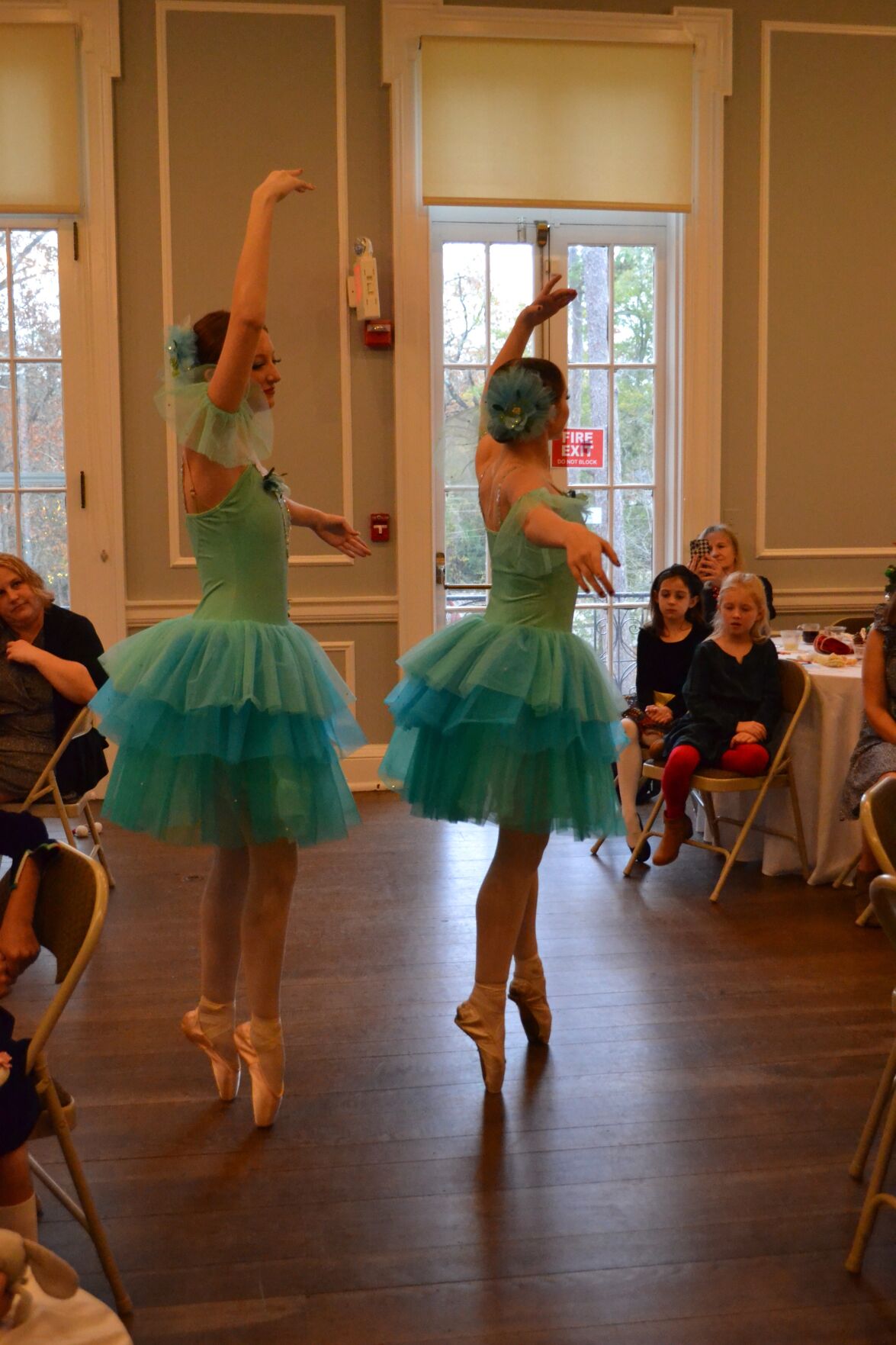 Nutcracker Tea gives attendees sneak peak of holiday ballet