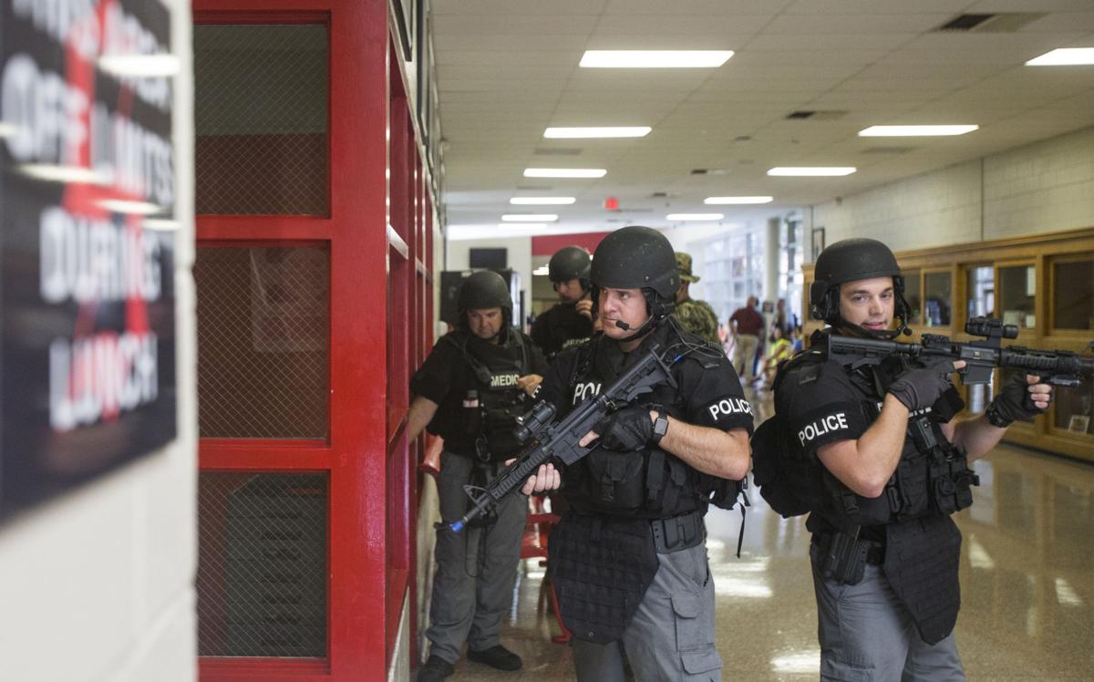 officersturncorner.JPG