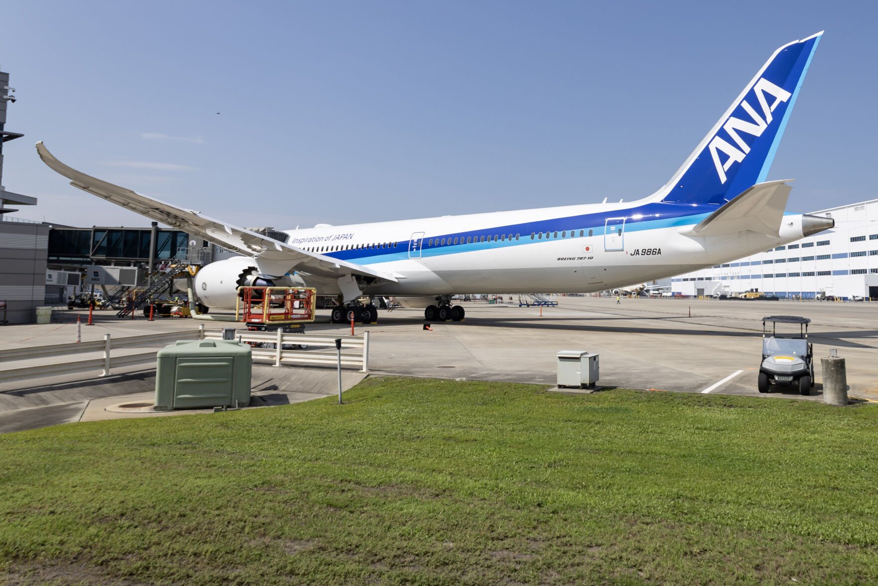 maxell - チャールストン New SC-built 787 that hit a Breeze jet was going to LAX