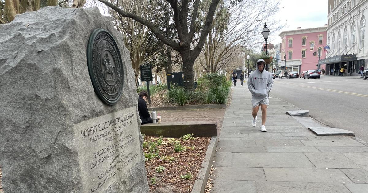 Bailey: Caving to Lost Causers at Marion Square only emboldens them