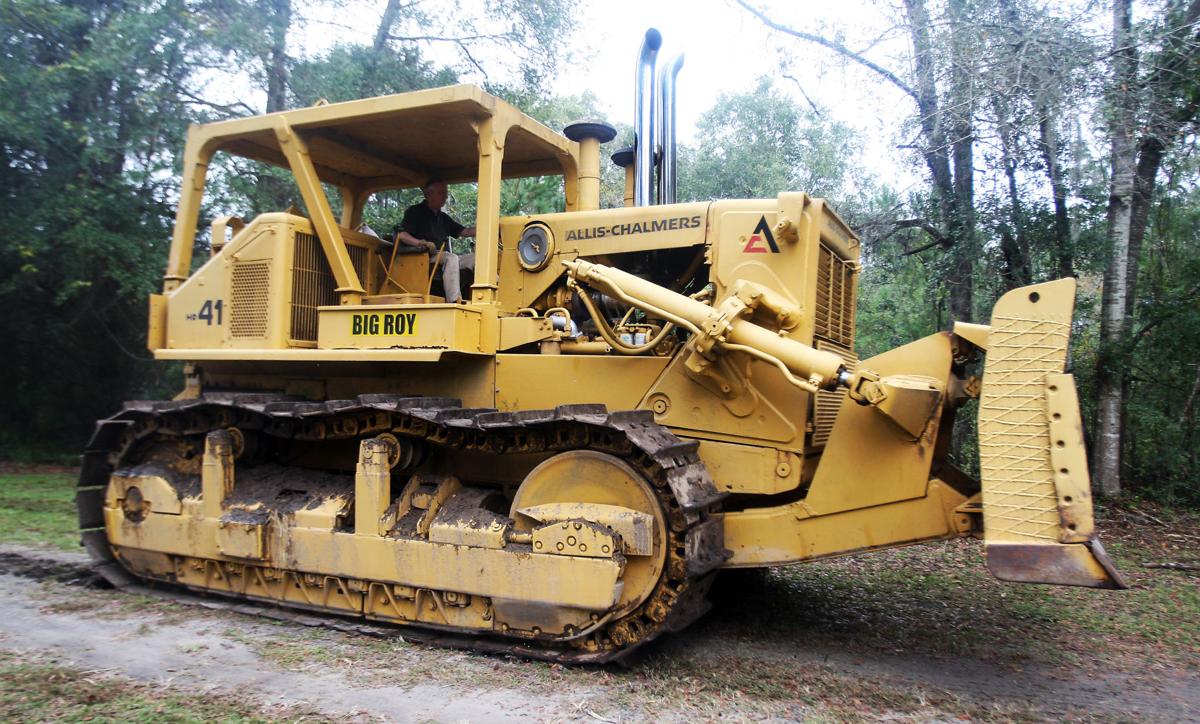 dominant dozer among world s largest in its prime 1972 allis