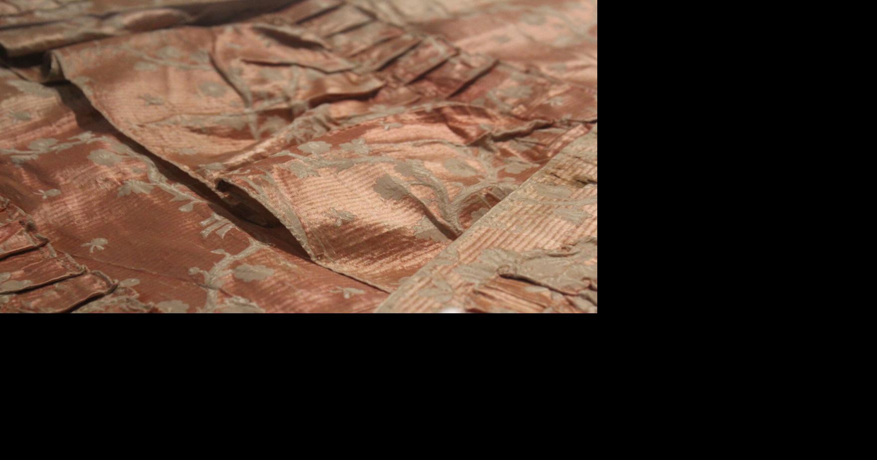 Rare Revolutionary-era gown worn by influential colonial woman on display at Charleston Museum