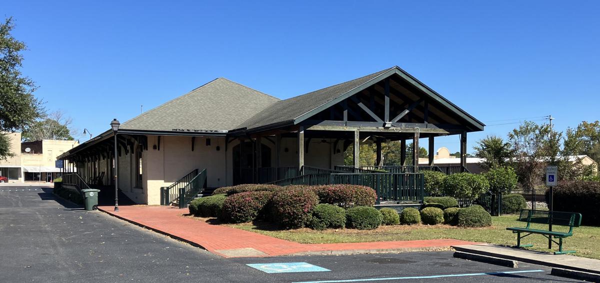 Uplands Restaurant Closes Depot Future Uncertain News 