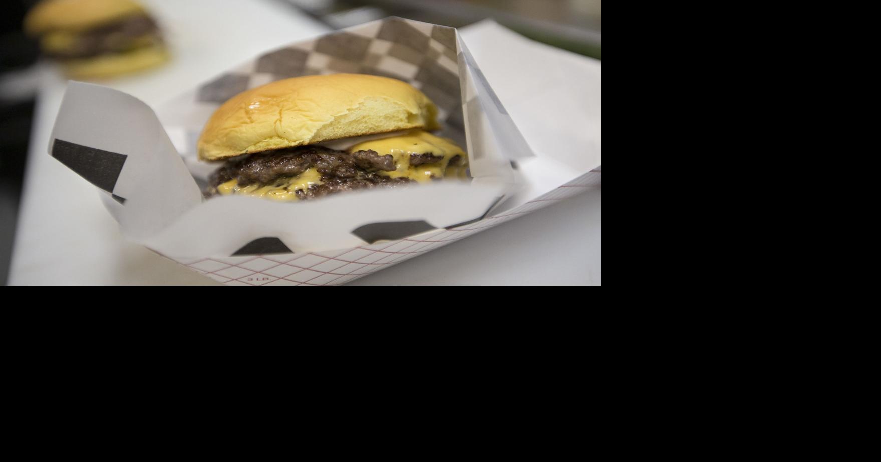2 smashburger pop-ups hit the streets in Charleston. One is back after a 5-year hiatus.