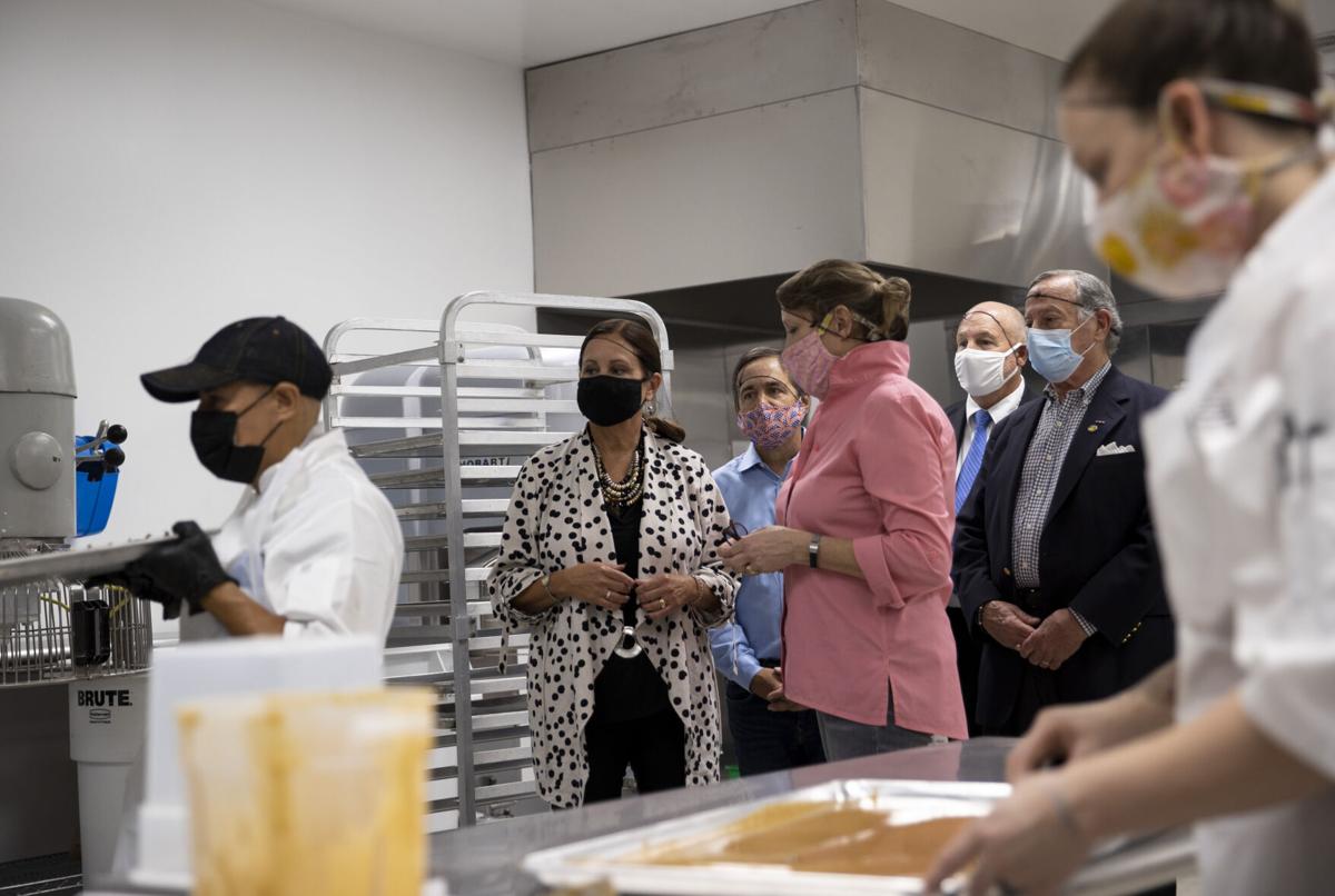 KAREN PENCE COOKIES04.JPG