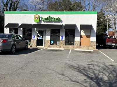Columbia man charged with killing 2 at Rock Hill smoke shop
