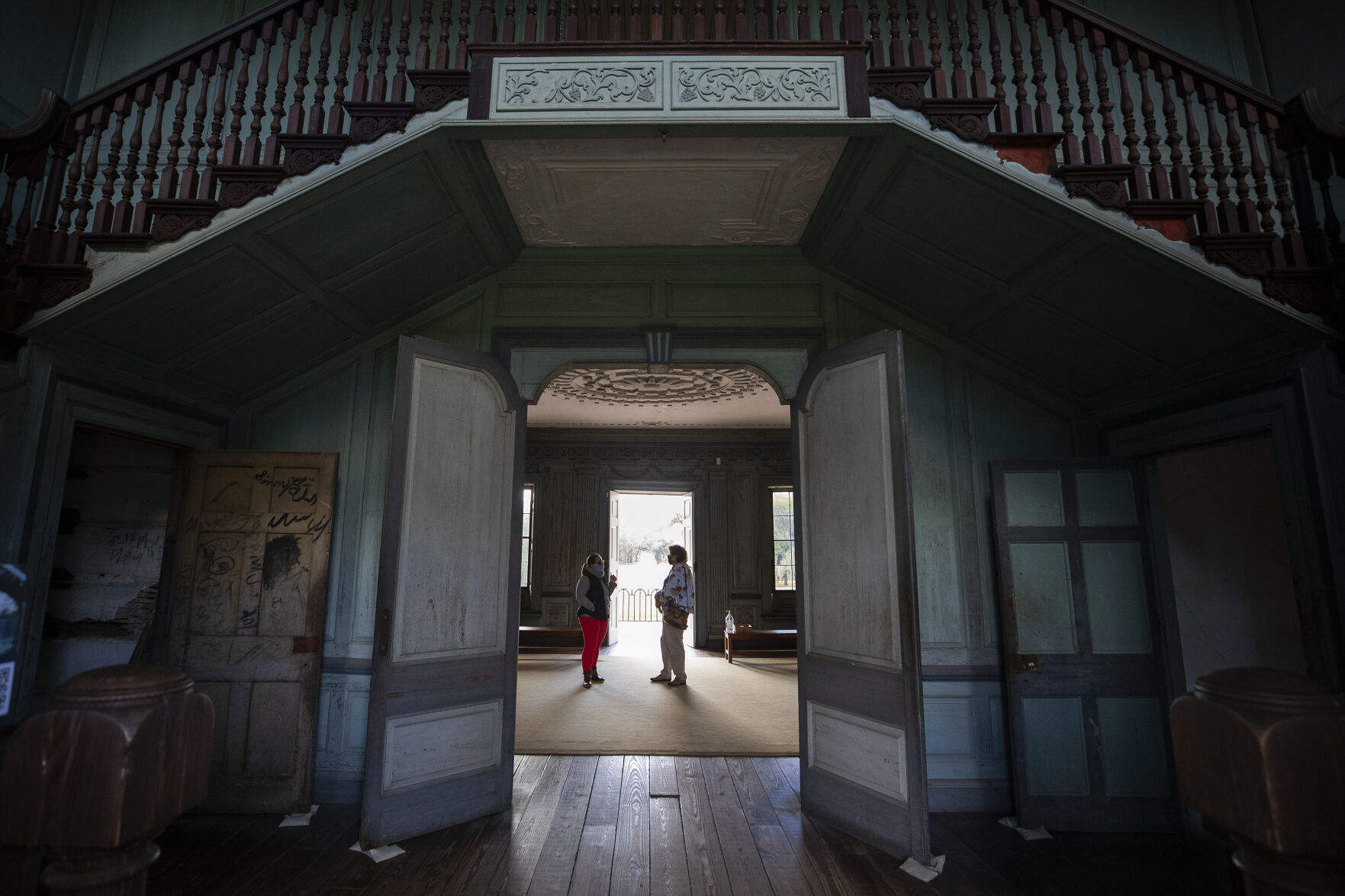 Untold stories and names now part of historic house tour at Drayton Hall - Vimarsana News