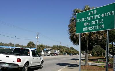 HICKS COLUMN: A sign of discontent on the Isle of Palms?