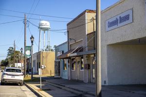 'A little bit of money helps': Florence County moves to spread funds across small towns, agencies