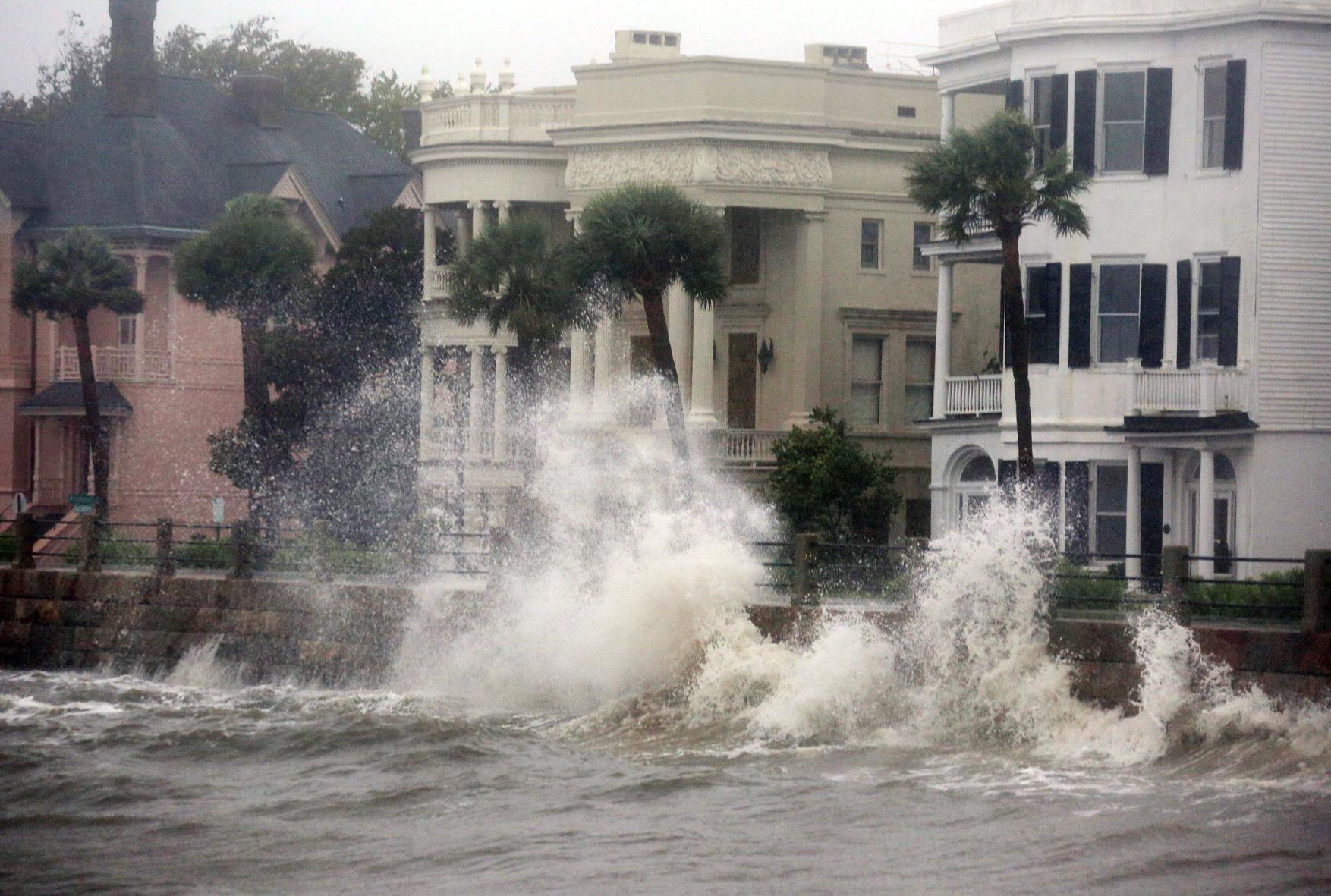 Area sees 'incredible' flooding as Irma pounds Charleston, coastal