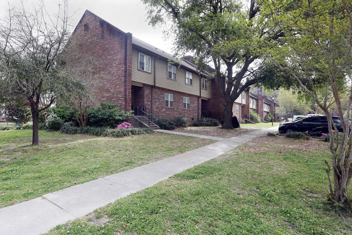Charleston Housing Authority Plans To Demolish Low Income Apartments Then Build Even More News Postandcourier Com