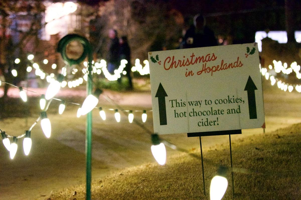 Hopeland Gardens Christmas Lights 2021 Hopelands Gardens Sparkles During Annual Christmas Celebration News Postandcourier Com