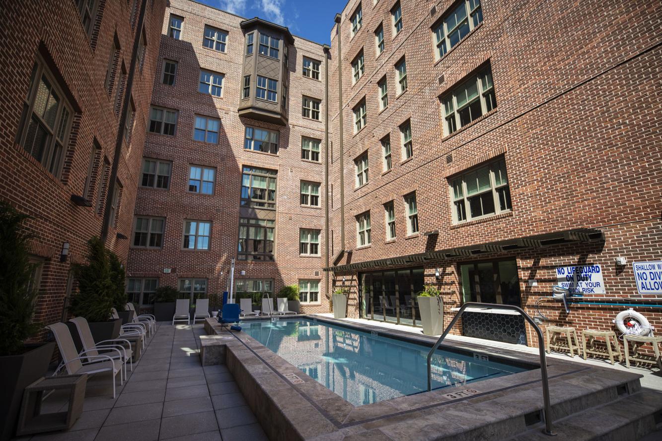 Charleston's new luxury student apartment building, Hoffler Place