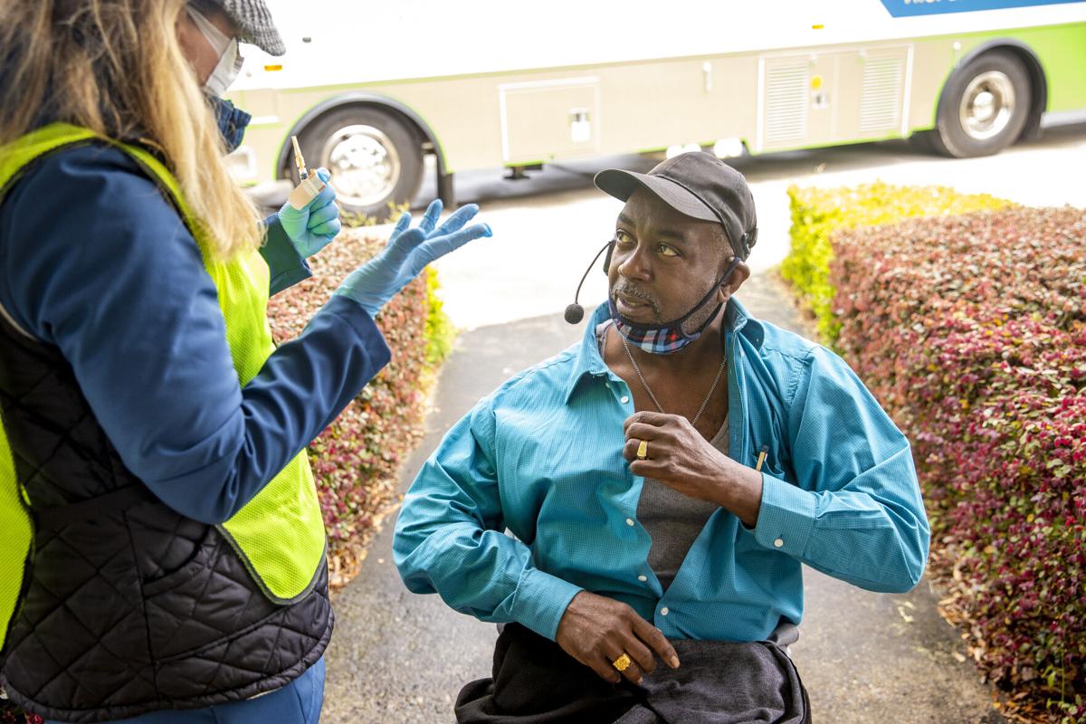 Wadmalaw vaccine07.JPG